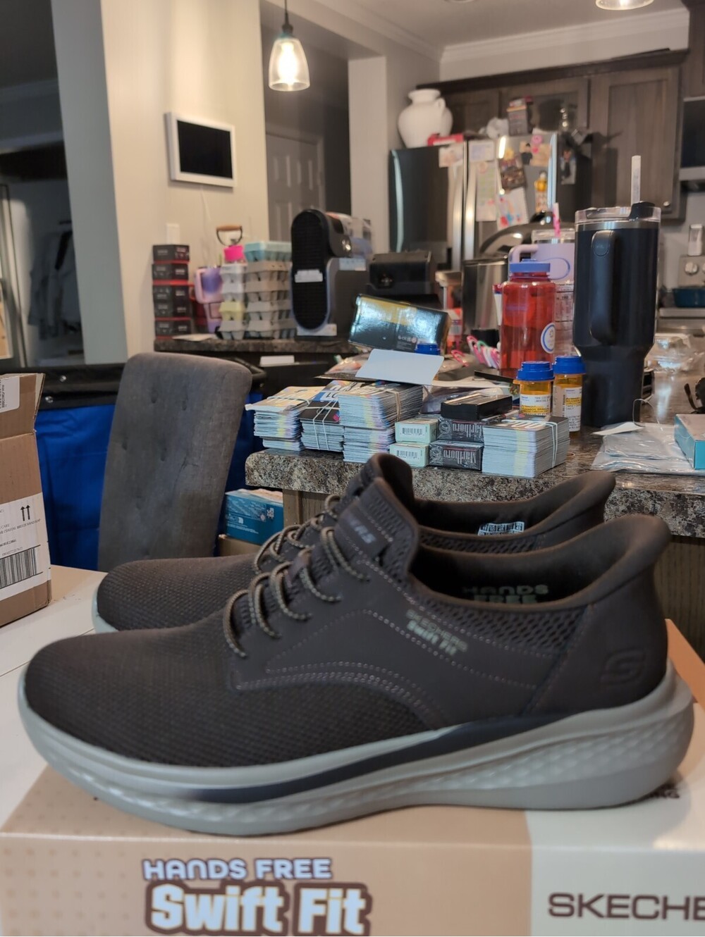 New Skechers Men's Swift Fit Hands-Free Sneakers, Size 11 Brown Memory Foam